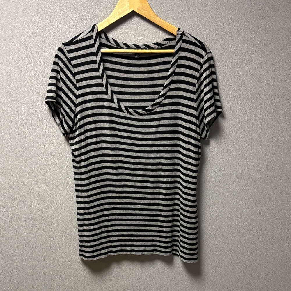 Cable & Gauge Black and Gray Striped Tee